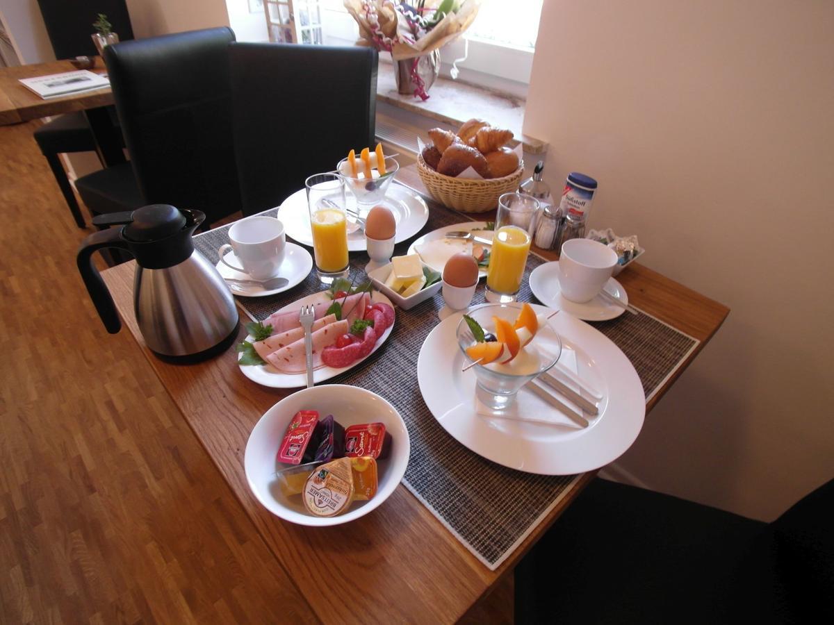 Bed & Breakfast เมียร์บุช ภายนอก รูปภาพ